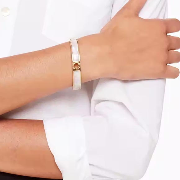 SALE Kate Spade Hole Punch Spade Hinge Bangle - Picture 12 of 12